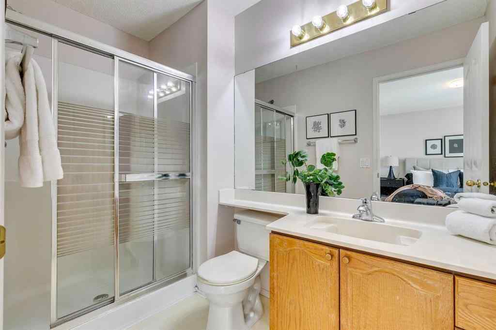 MLS® A2263464 - 33 Shawnee View SW in Shawnee Slopes Calgary, Residential