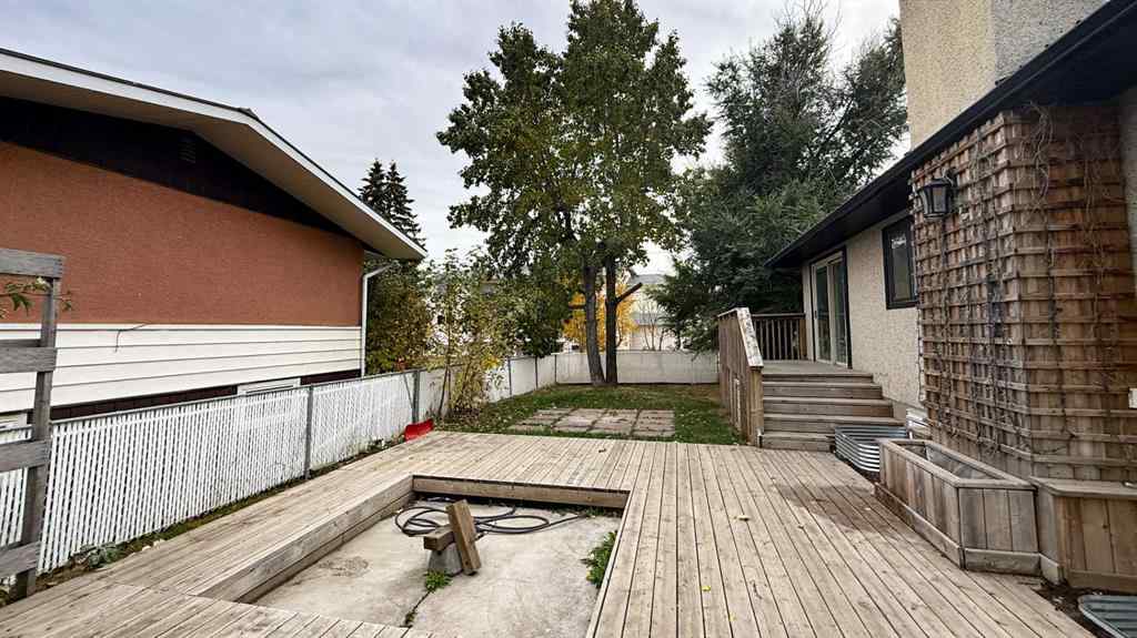 MLS® A2263468 - 4609 52 Street  in NONE Olds, Residential
