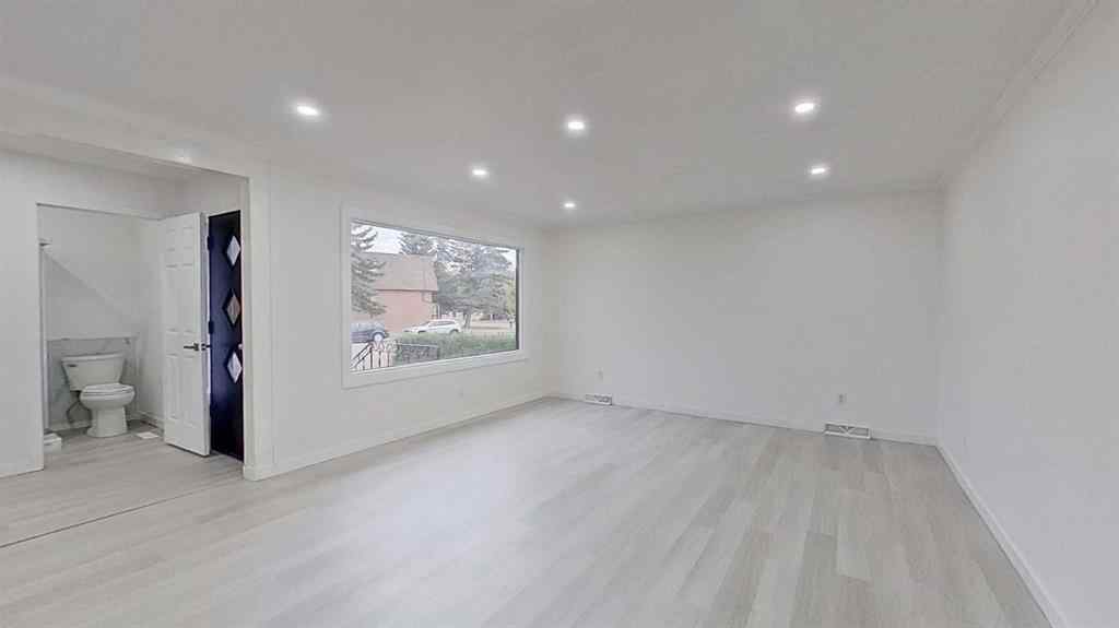 MLS® A2263468 - 4609 52 Street  in NONE Olds, Residential