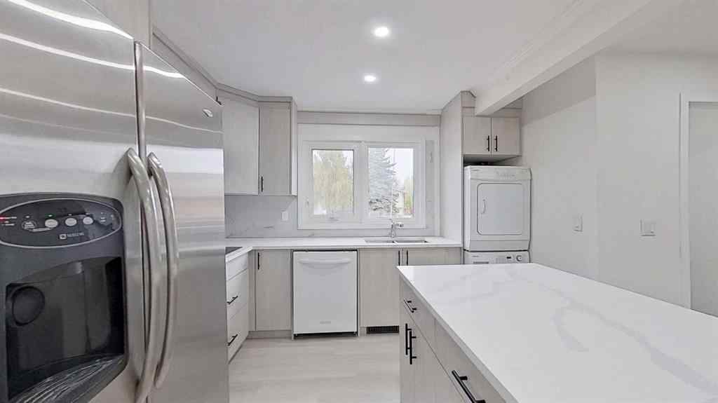 MLS® A2263468 - 4609 52 Street  in NONE Olds, Residential