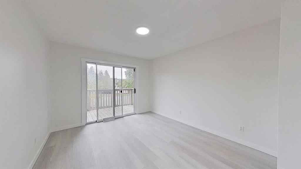 MLS® A2263468 - 4609 52 Street  in NONE Olds, Residential