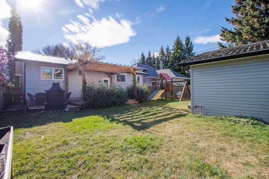 MLS® A2263478 - 1218 Centre Street  in NONE Carstairs, Residential