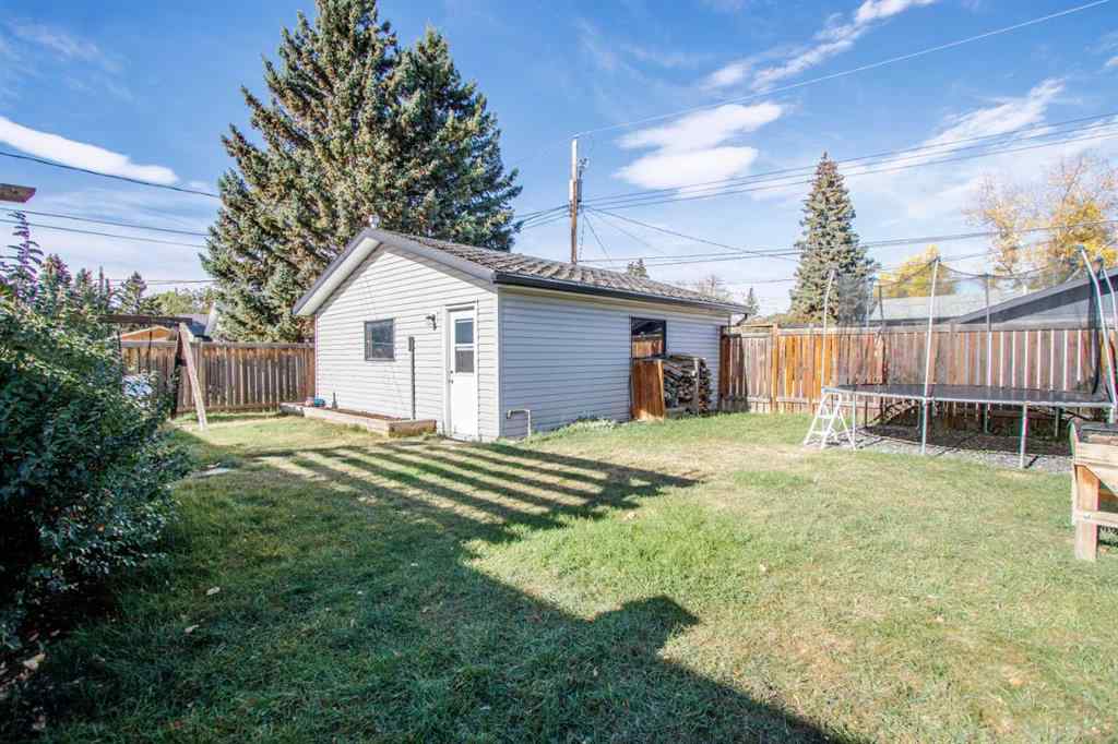 MLS® A2263478 - 1218 Centre Street  in NONE Carstairs, Residential