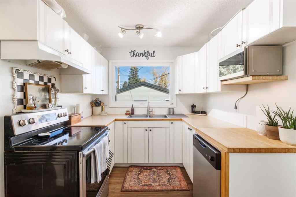 MLS® A2263478 - 1218 Centre Street  in NONE Carstairs, Residential