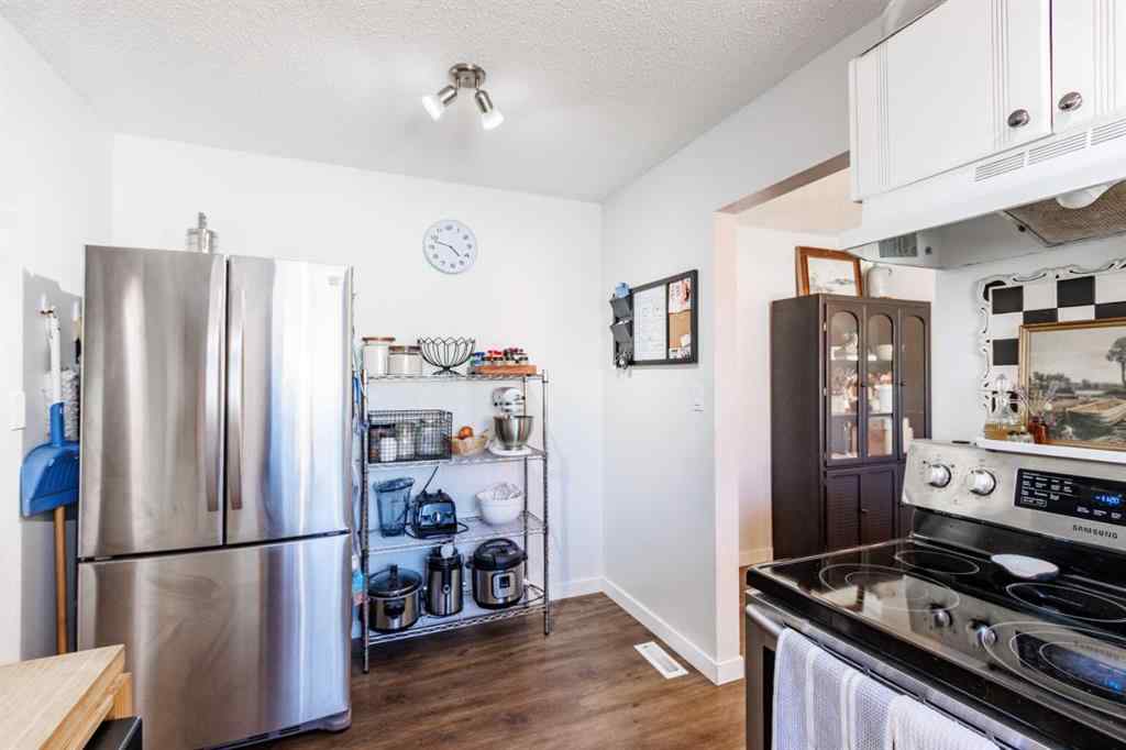 MLS® A2263478 - 1218 Centre Street  in NONE Carstairs, Residential