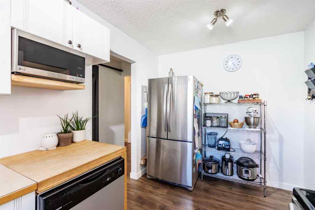 MLS® A2263478 - 1218 Centre Street  in NONE Carstairs, Residential