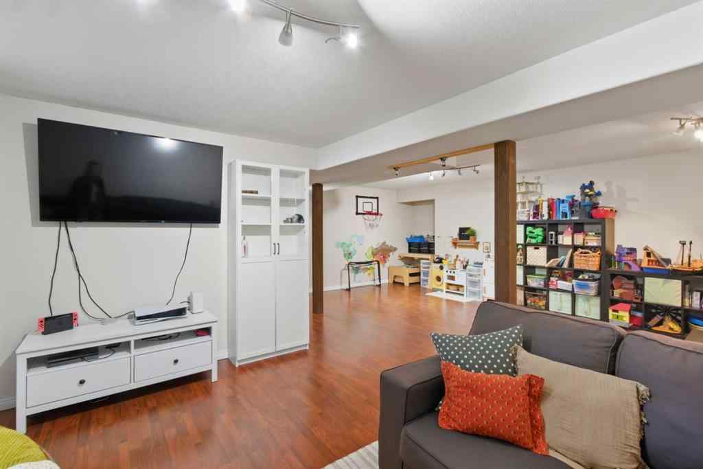 MLS® A2263478 - 1218 Centre Street  in NONE Carstairs, Residential