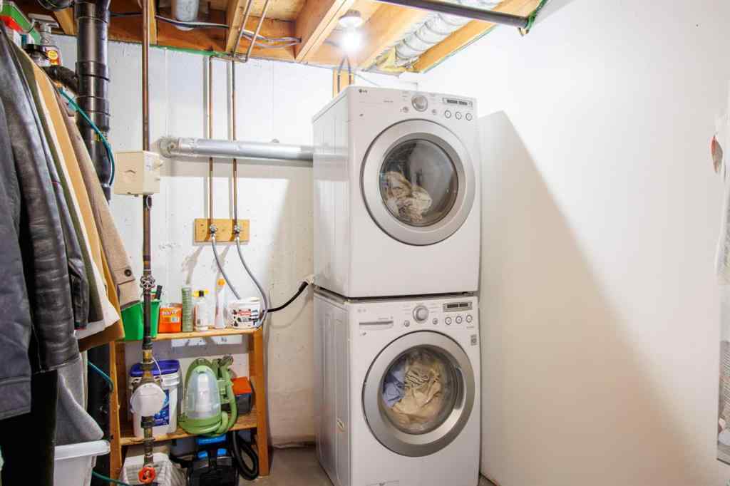 MLS® A2263478 - 1218 Centre Street  in NONE Carstairs, Residential