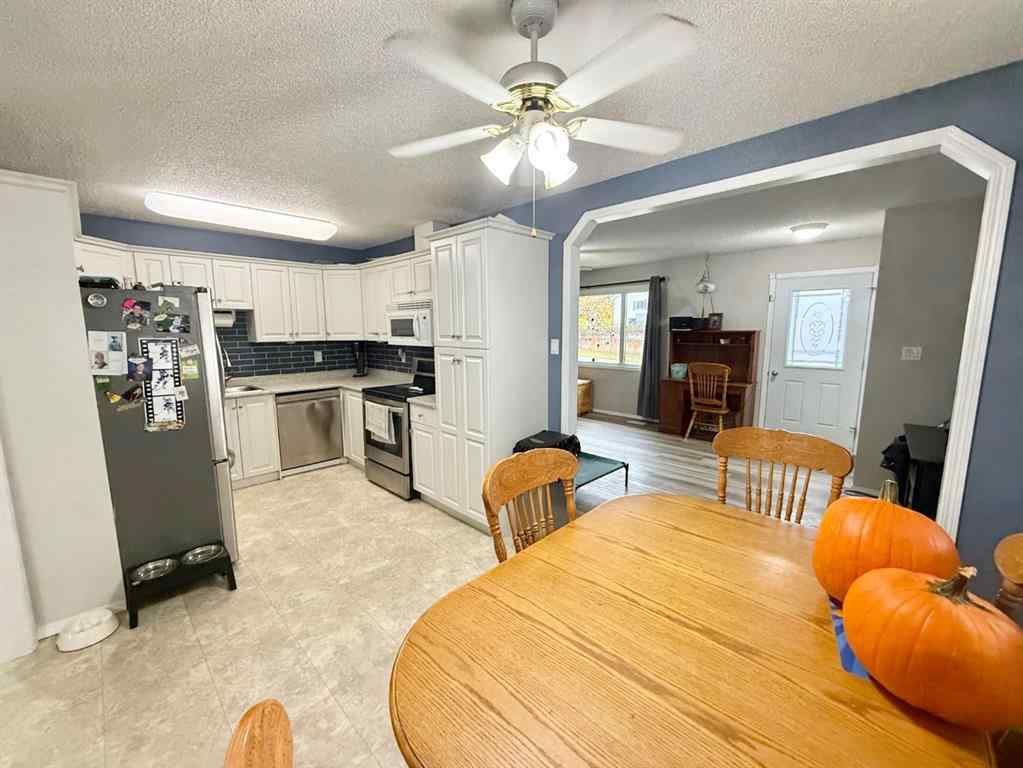 MLS® A2263483 - 104 ASPEN Street  in Hillcrest Hinton, Residential