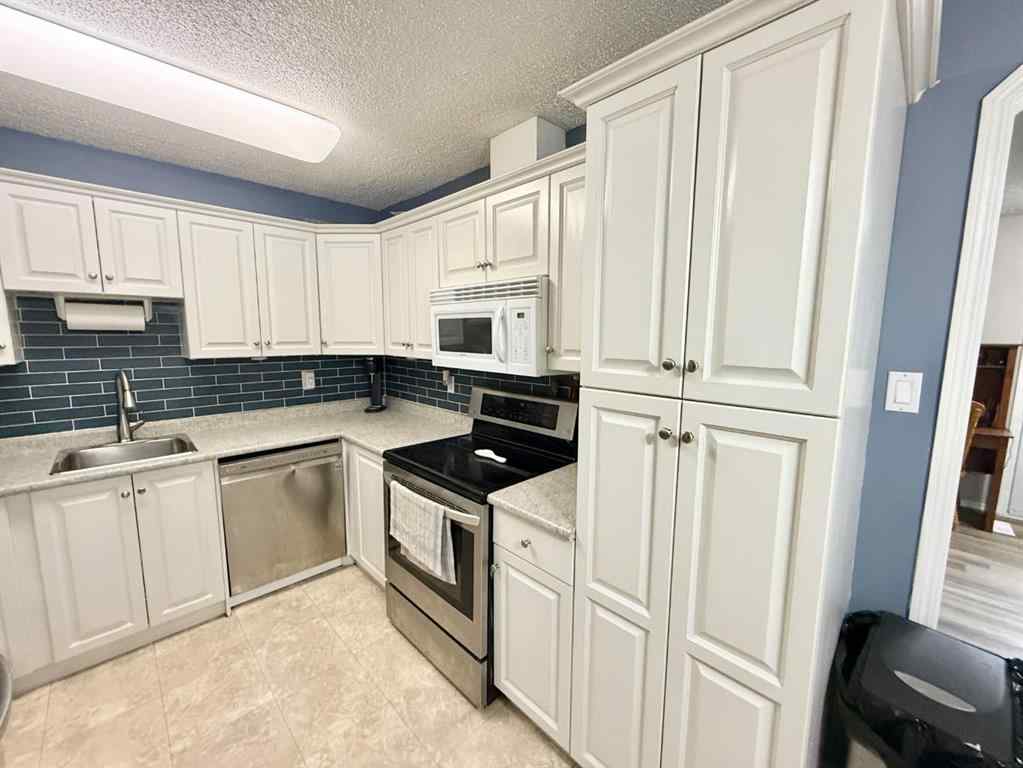 MLS® A2263483 - 104 ASPEN Street  in Hillcrest Hinton, Residential