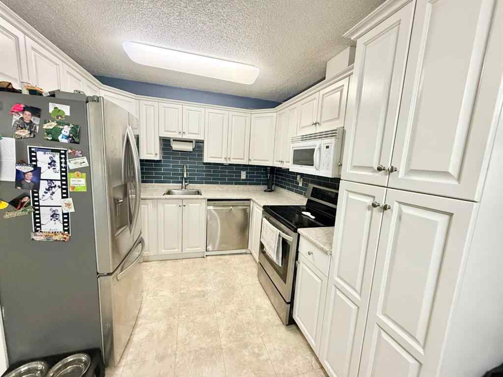 MLS® A2263483 - 104 ASPEN Street  in Hillcrest Hinton, Residential