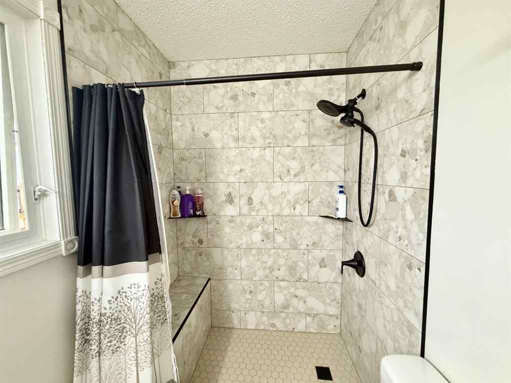 MLS® A2263483 - 104 ASPEN Street  in Hillcrest Hinton, Residential