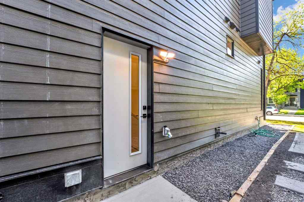 MLS® A2263485 - 434 23 Avenue NW in Mount Pleasant Calgary, Residential