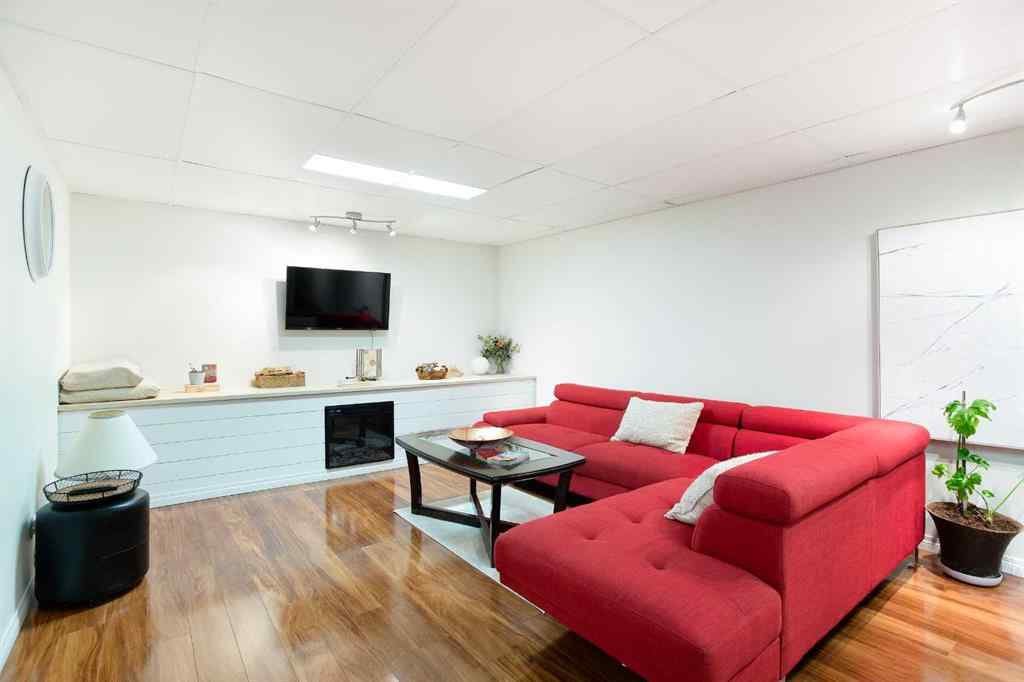 MLS® A2263491 - 343 Canterbury Drive SW in Canyon Meadows Calgary, Residential