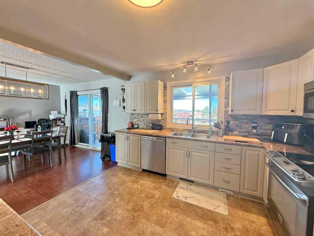 MLS® A2263506 - 126 Maligne Drive  in Hillcrest Hinton, Residential