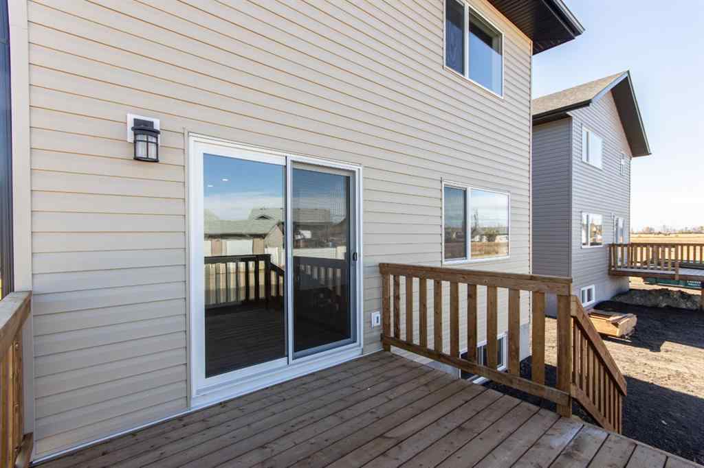 MLS® A2263509 - 256 Augustus Way  in Palisades Penhold, Residential