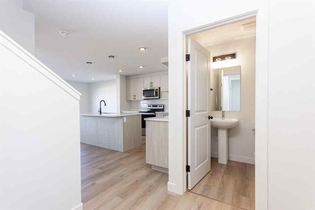 MLS® A2263509 - 256 Augustus Way  in Palisades Penhold, Residential