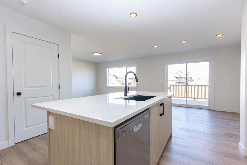 MLS® A2263509 - 256 Augustus Way  in Palisades Penhold, Residential