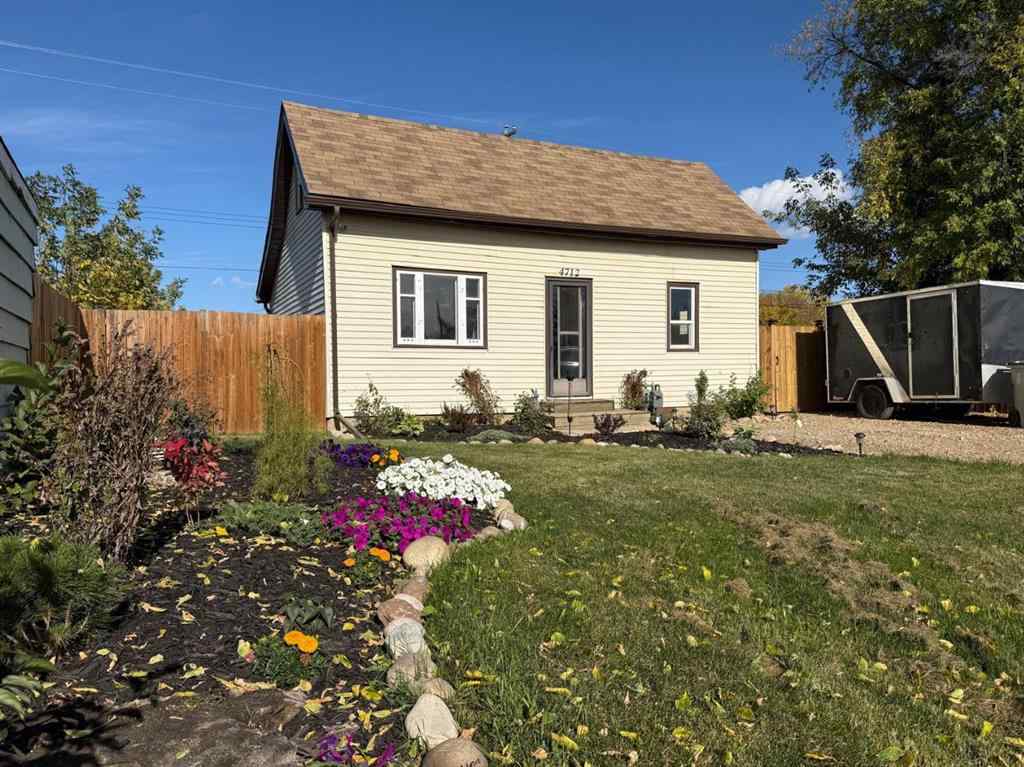 MLS® A2263512 - 4712 52nd Avenue   in NONE High Prairie, Residential