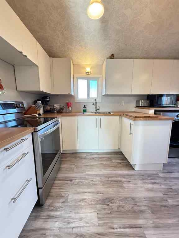 MLS® A2263512 - 4712 52nd Avenue   in NONE High Prairie, Residential