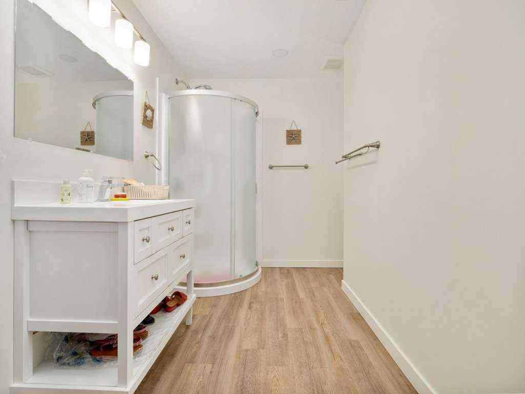 MLS® A2263516 - 660 Aquitania Boulevard W in Garry Station Lethbridge, Residential