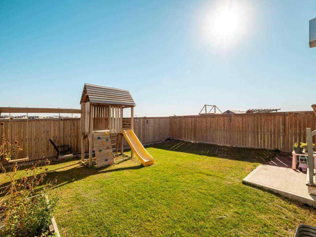 MLS® A2263516 - 660 Aquitania Boulevard W in Garry Station Lethbridge, Residential