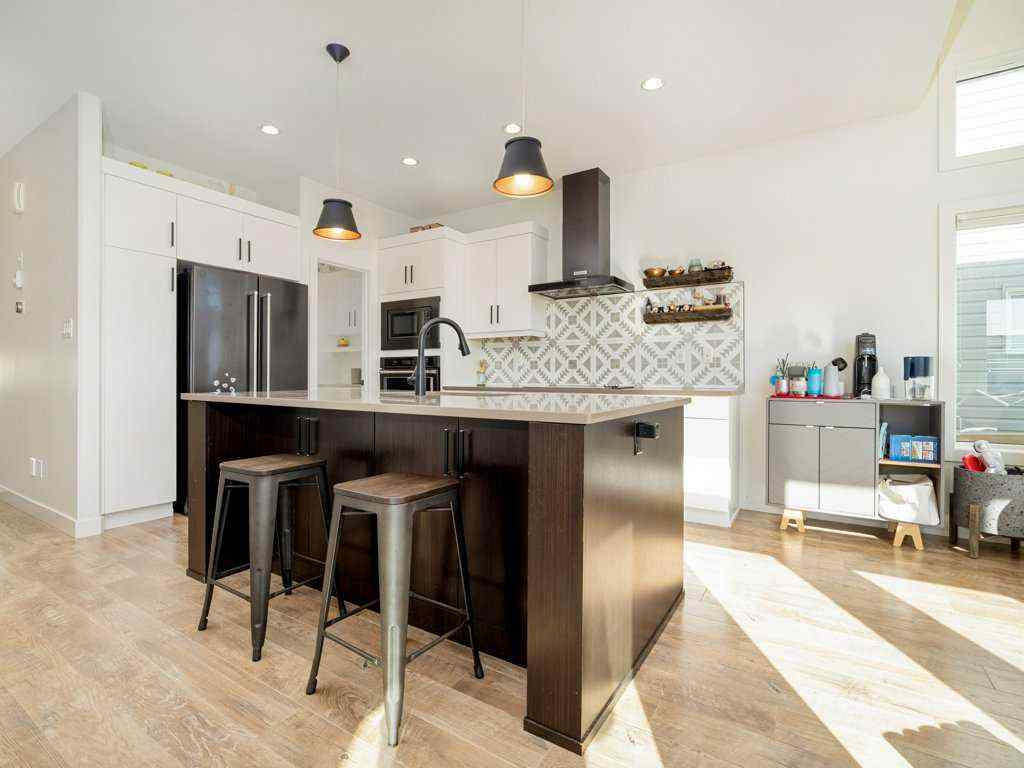 MLS® A2263516 - 660 Aquitania Boulevard W in Garry Station Lethbridge, Residential