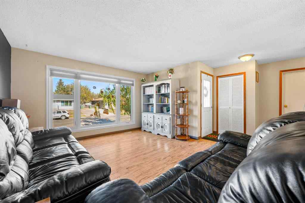 MLS® A2263517 - 5805 29 Street  in Steele Heights Lloydminster, Residential