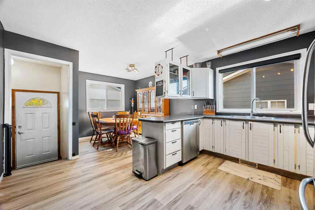 MLS® A2263517 - 5805 29 Street  in Steele Heights Lloydminster, Residential
