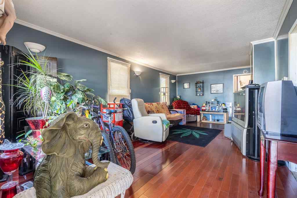 MLS® A2263520 - 4801 46 Street  in Central Business District Lloydminster, Residential