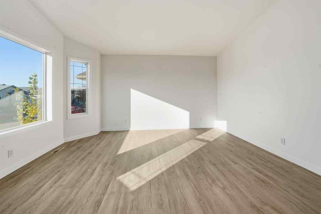 MLS® A2263522 - 32 Hunter Road  in Hewlett Park Sylvan Lake, Residential