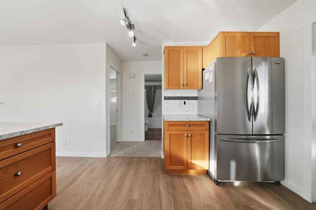 MLS® A2263522 - 32 Hunter Road  in Hewlett Park Sylvan Lake, Residential