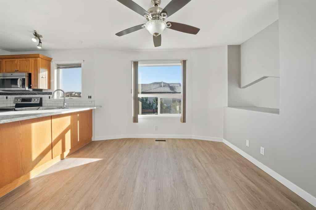 MLS® A2263522 - 32 Hunter Road  in Hewlett Park Sylvan Lake, Residential