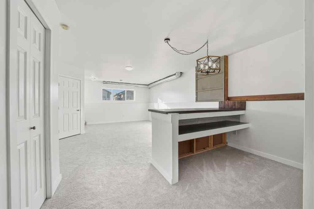 MLS® A2263522 - 32 Hunter Road  in Hewlett Park Sylvan Lake, Residential