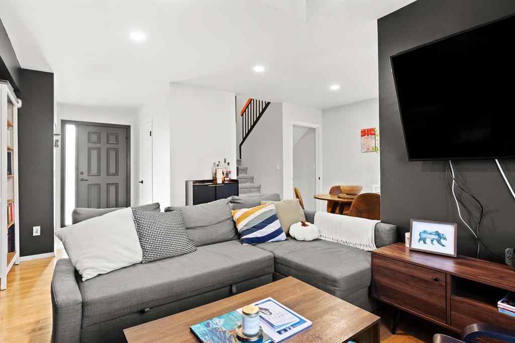 MLS® A2263530 - Unit #1 123 13 Avenue NE in Crescent Heights Calgary, Residential