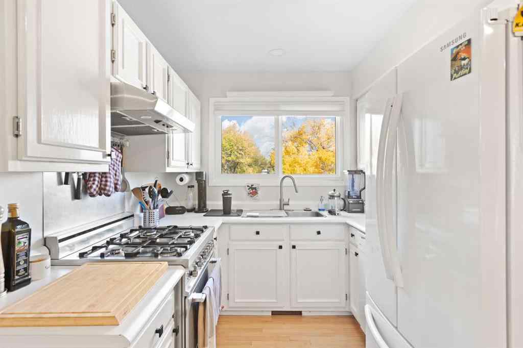 MLS® A2263530 - Unit #1 123 13 Avenue NE in Crescent Heights Calgary, Residential