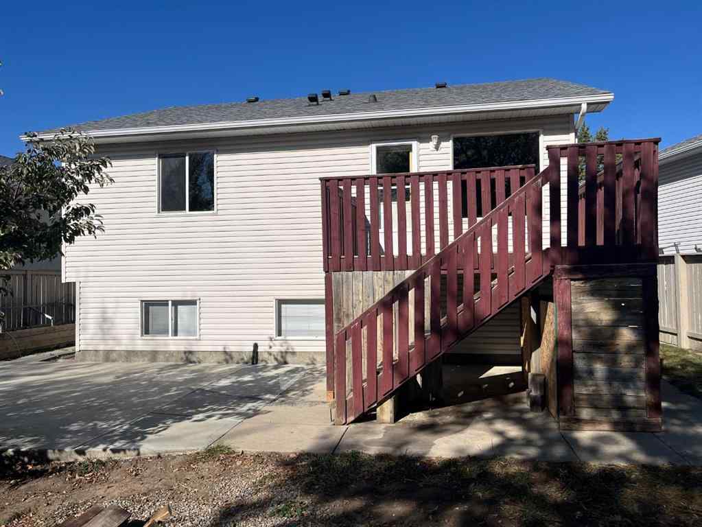 MLS® A2263537 - 64 Ermineview Way N in Uplands Lethbridge, Residential