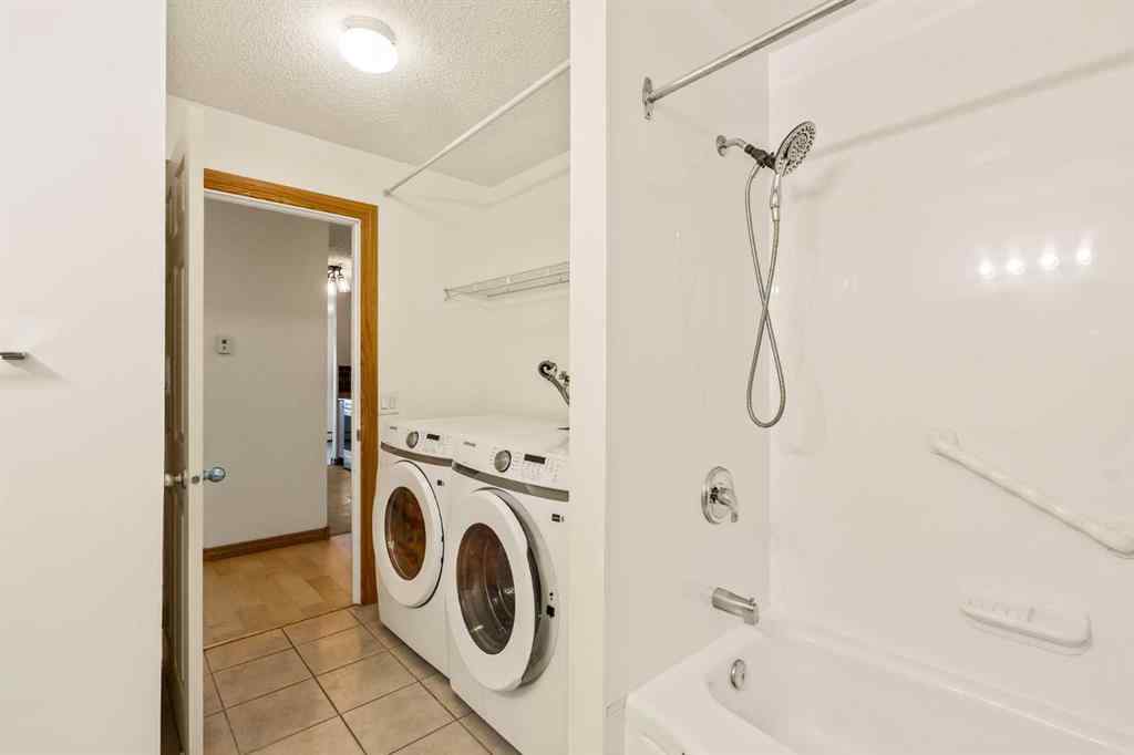 MLS® A2263538 - Unit #3302 80 Glamis Drive SW in Glamorgan Calgary, Residential