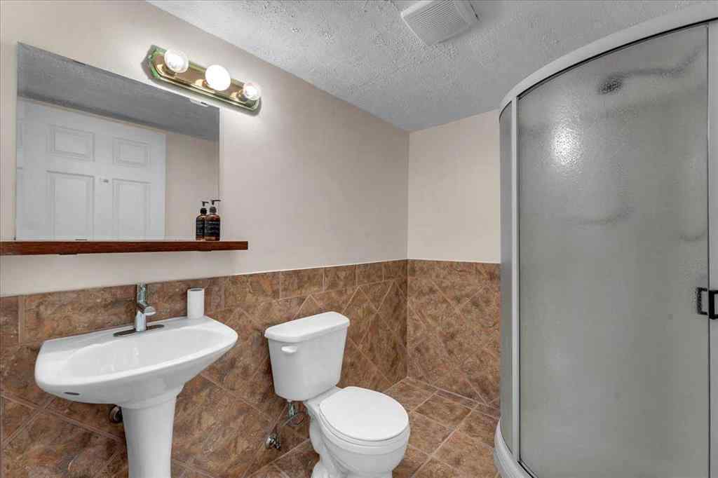 MLS® A2263545 - 35 Tuscany Ridge Terrace NW in Tuscany Calgary, Residential