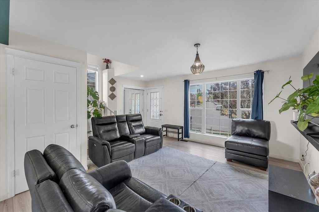 MLS® A2263545 - 35 Tuscany Ridge Terrace NW in Tuscany Calgary, Residential