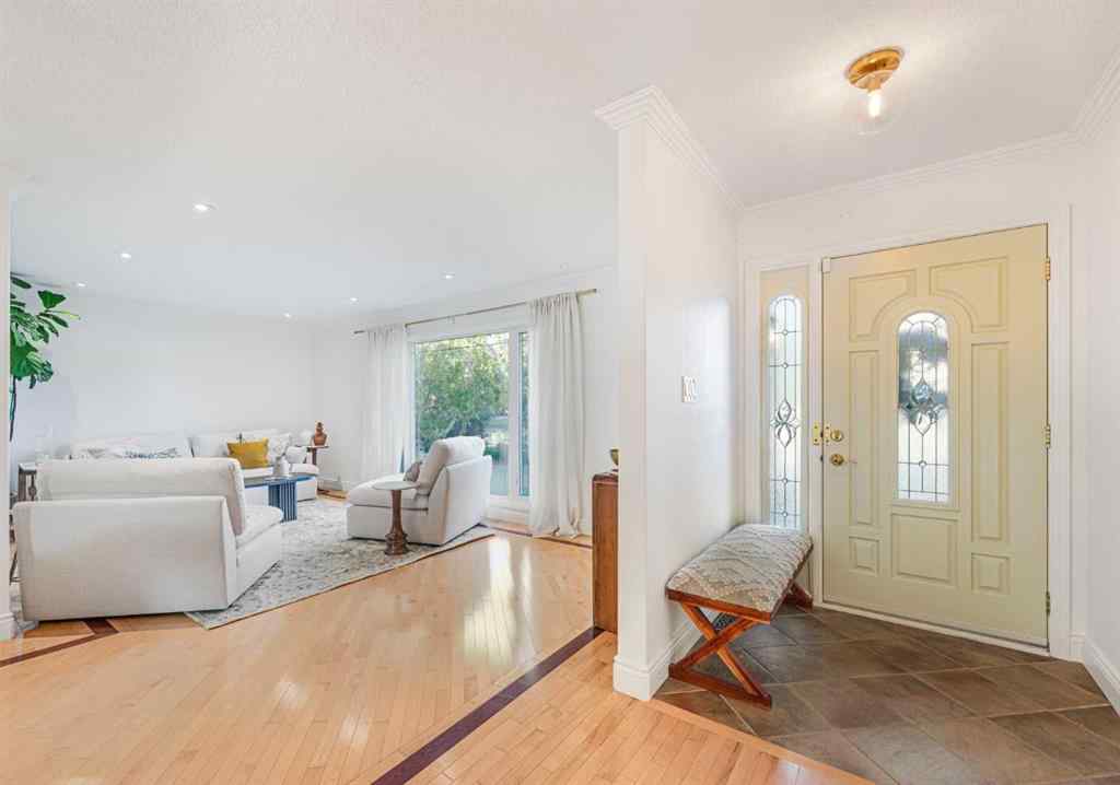 MLS® A2263546 - 12235 Lake Fraser Way SE in Lake Bonavista Calgary, Residential