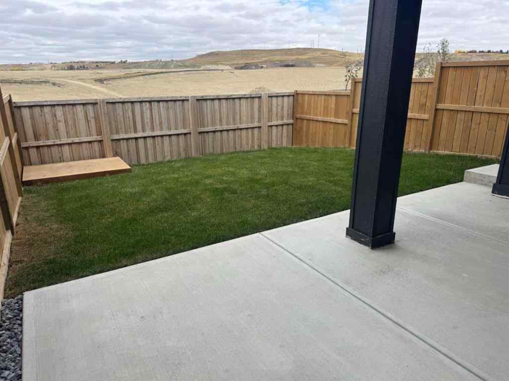 MLS® A2263549 - 215 Heritage Heights  in Heritage Hills Cochrane, Residential