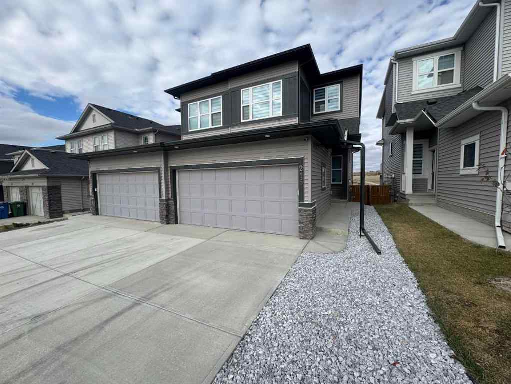 MLS® A2263549 - 215 Heritage Heights  in Heritage Hills Cochrane, Residential