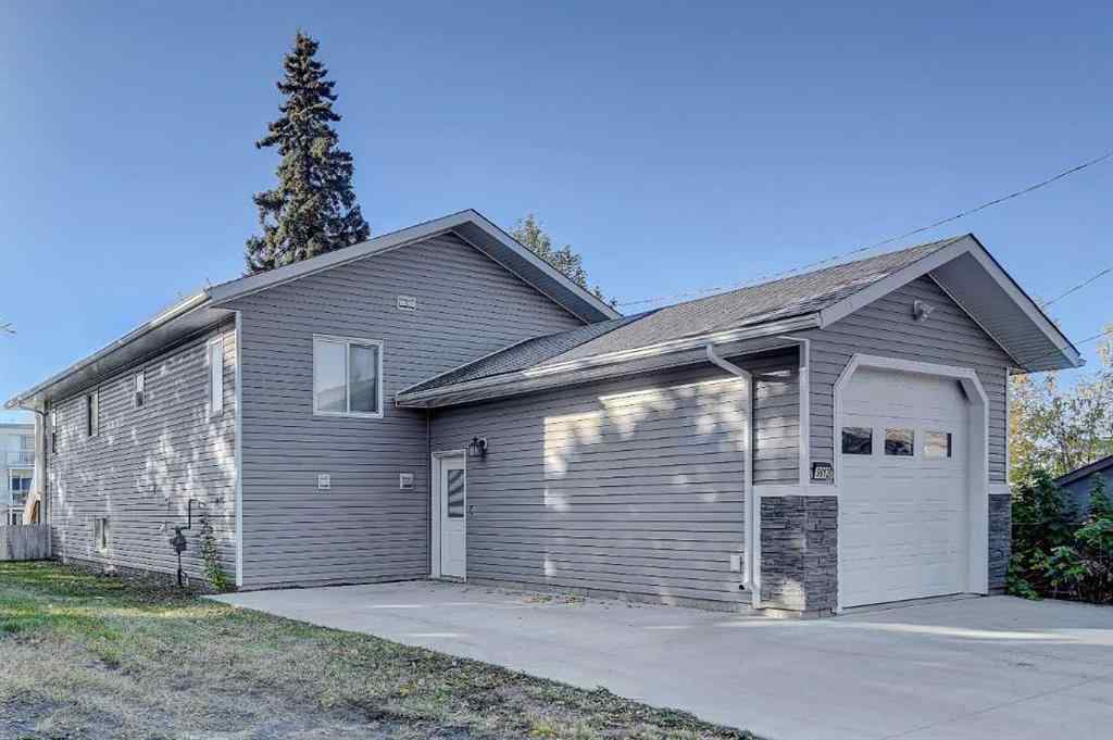 MLS® A2263559 - 9812 108 Avenue  in VLA Montrose Grande Prairie, Residential