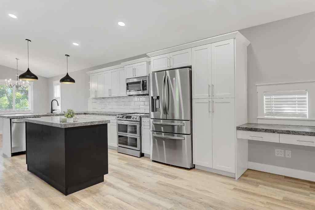 MLS® A2263559 - 9812 108 Avenue  in VLA Montrose Grande Prairie, Residential