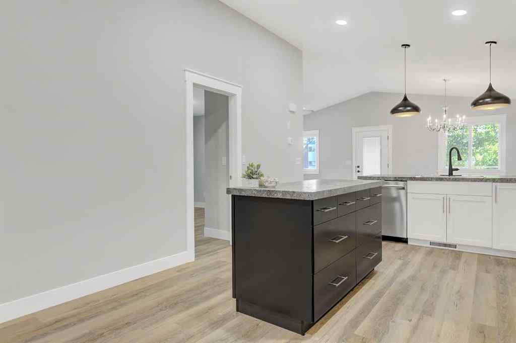 MLS® A2263559 - 9812 108 Avenue  in VLA Montrose Grande Prairie, Residential