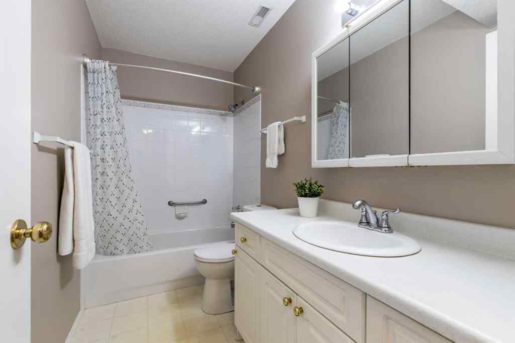 MLS® A2263564 - Unit #304 221 Cameron Road SE in Ross Glen Medicine Hat, Residential