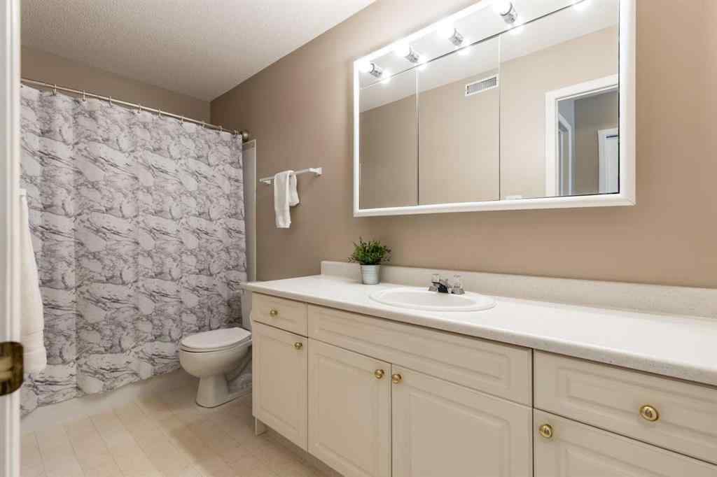 MLS® A2263564 - Unit #304 221 Cameron Road SE in Ross Glen Medicine Hat, Residential