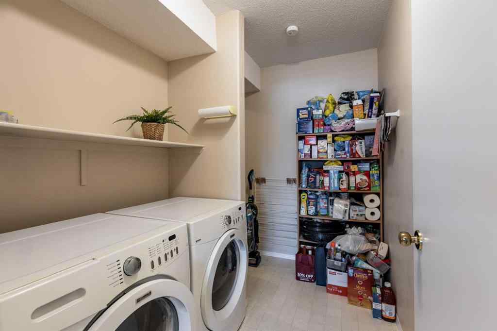 MLS® A2263564 - Unit #304 221 Cameron Road SE in Ross Glen Medicine Hat, Residential