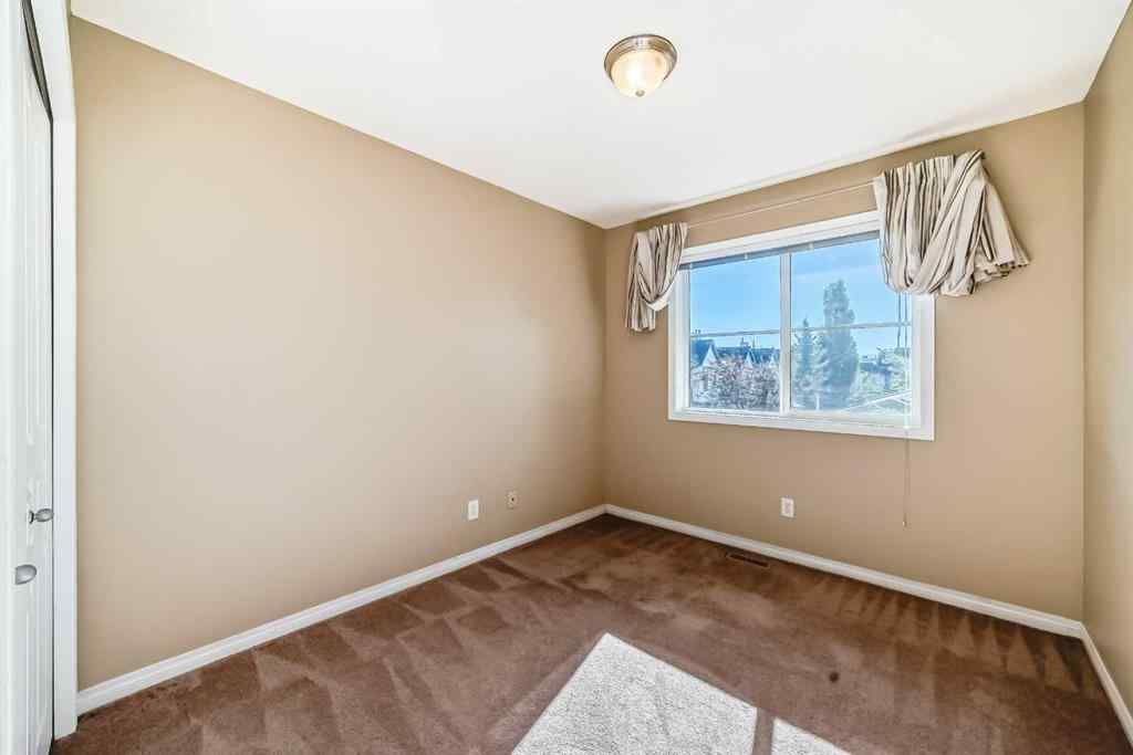 MLS® A2263565 - 50 Everridge Gardens SW in Evergreen Calgary, Residential
